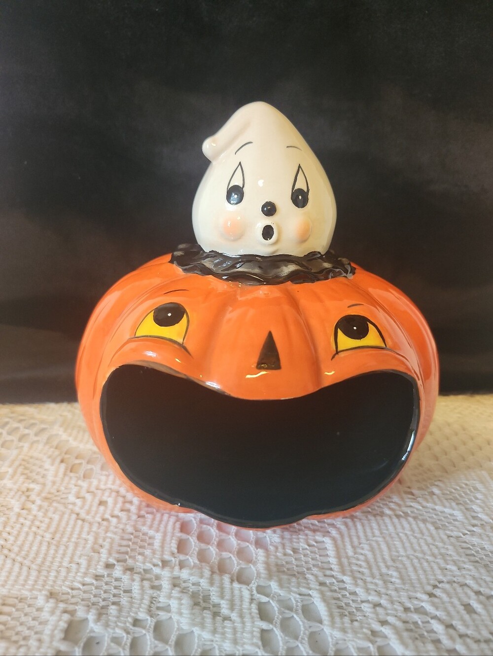 New Johanna Parker Gus the Ghost topped Pumpkin Big Mouth Bowl - 2026